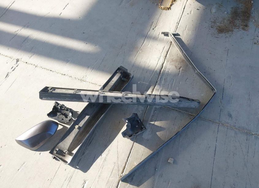 Photo 12 of 2015 Chevrolet Equinox 1LT (VIN 2GNALBEK9F6251656)