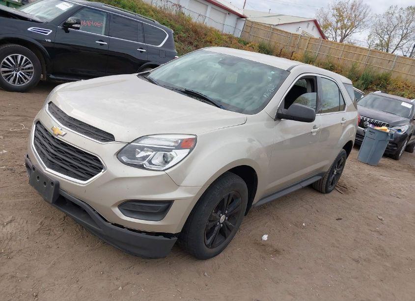 Photo 2 of 2016 Chevrolet Equinox LS (VIN 2GNALBEK9G1163589)