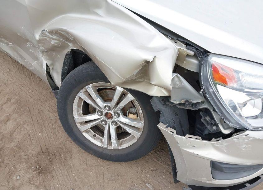 Photo 6 of 2016 Chevrolet Equinox LS (VIN 2GNALBEK9G1163589)