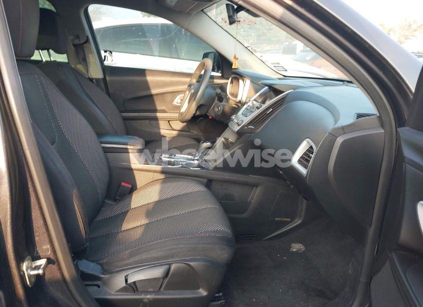 Photo 5 of 2016 Chevrolet Equinox LS (VIN 2GNALBEK9G6203771)