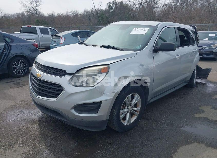 Photo 2 of 2016 Chevrolet Equinox LS (VIN 2GNALBEK9G6204418)
