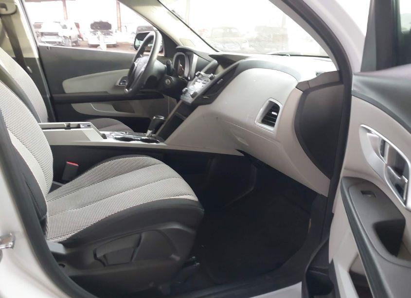 Photo 5 of 2017 Chevrolet Equinox LS (VIN 2GNALBEK9H1533246)