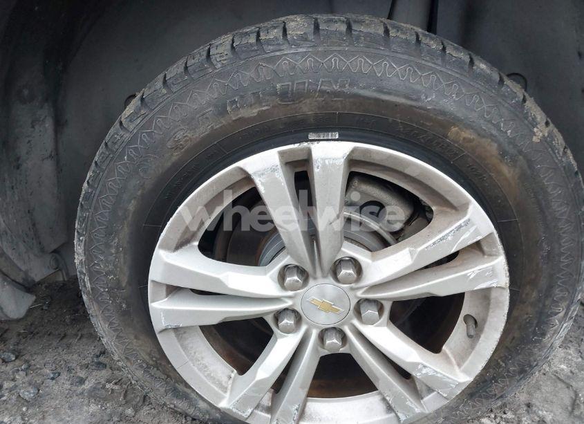 Photo 6 of 2017 Chevrolet Equinox LS (VIN 2GNALBEK9H1537300)