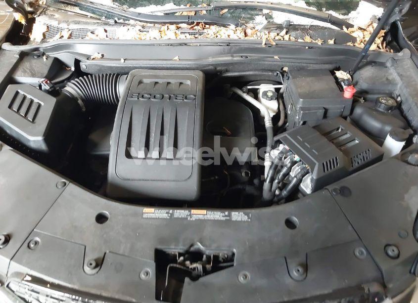 Photo 10 of 2017 Chevrolet Equinox LS (VIN 2GNALBEK9H1556431)