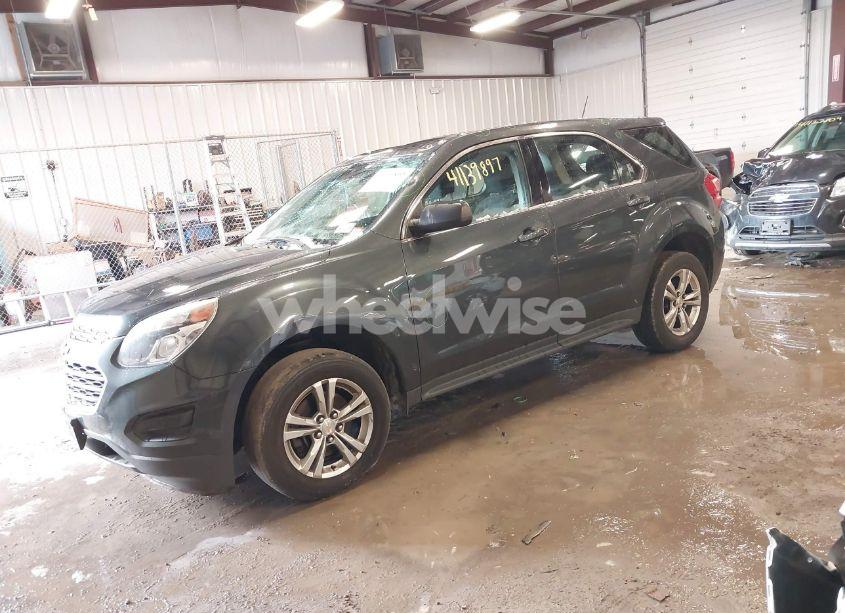 Photo 2 of 2017 Chevrolet Equinox LS (VIN 2GNALBEK9H1556431)