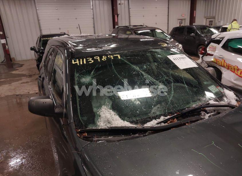 Photo 6 of 2017 Chevrolet Equinox LS (VIN 2GNALBEK9H1556431)