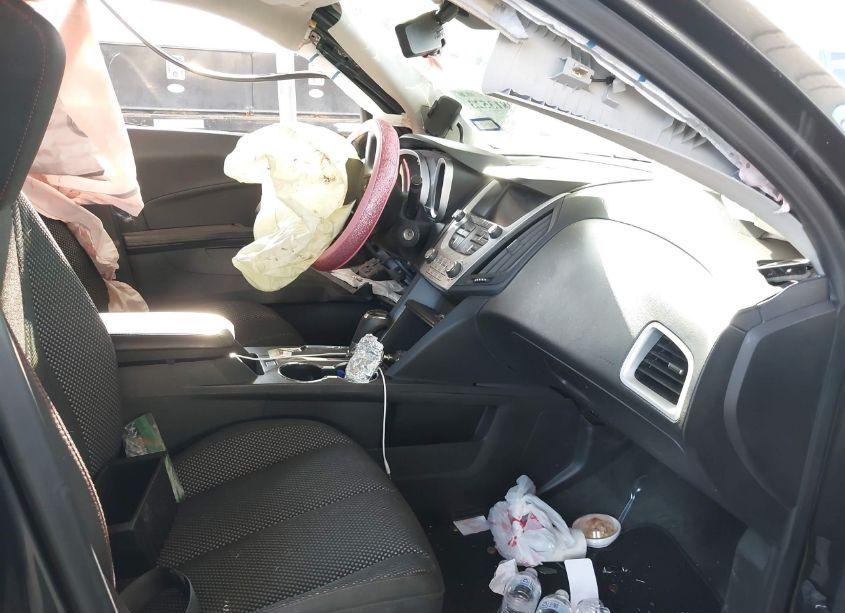 Photo 5 of 2017 Chevrolet Equinox LS (VIN 2GNALBEK9H1573648)