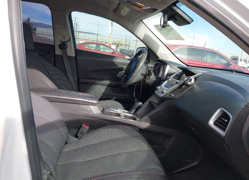 Photo 5 of 2017 Chevrolet Equinox LS (VIN 2GNALBEK9H1604882)