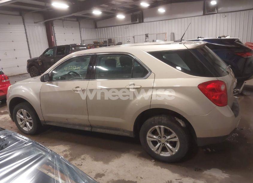 Photo 14 of 2012 Chevrolet Equinox LS (VIN 2GNALBEKXC6301203)