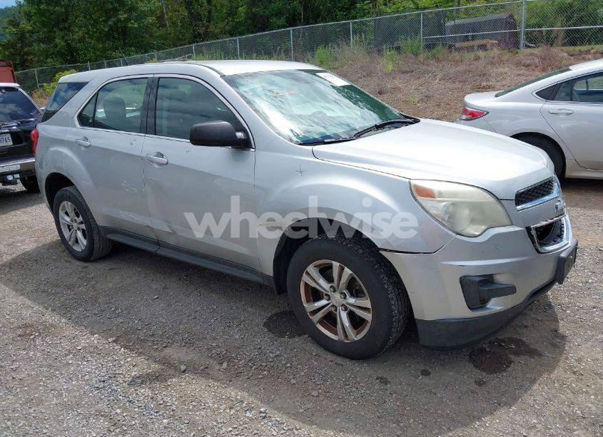 2013 Chevrolet Equinox LS (VIN 2GNALBEKXD1152841) main photo