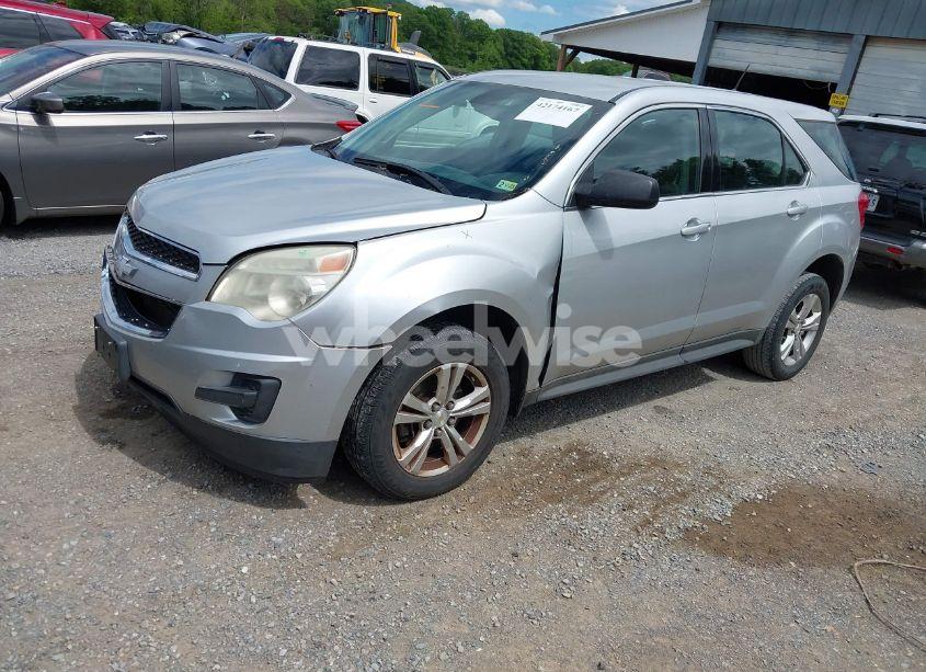 Photo 2 of 2013 Chevrolet Equinox LS (VIN 2GNALBEKXD1152841)