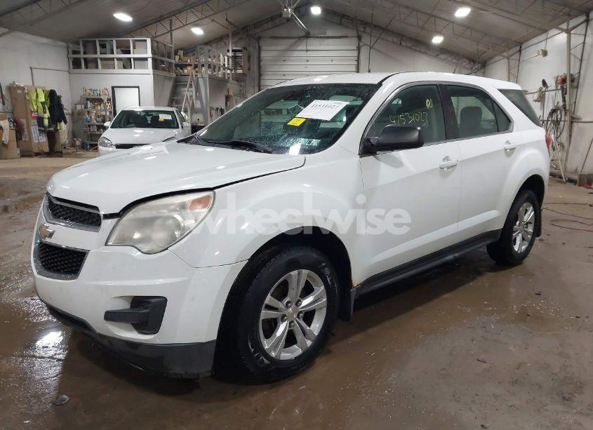 Photo 2 of 2013 Chevrolet Equinox LS (VIN 2GNALBEKXD6117011)