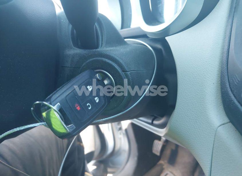 Photo 11 of 2015 Chevrolet Equinox 1LT (VIN 2GNALBEKXF6309239)