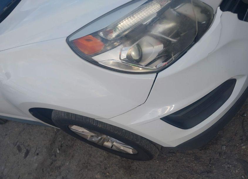 Photo 12 of 2016 Chevrolet Equinox L (VIN 2GNALBEKXG1119746)