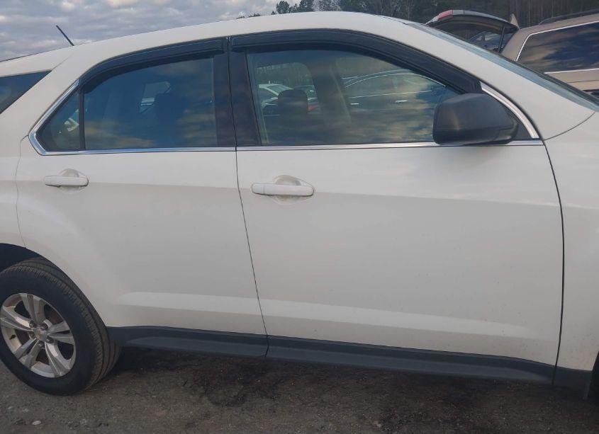 Photo 14 of 2016 Chevrolet Equinox L (VIN 2GNALBEKXG1119746)