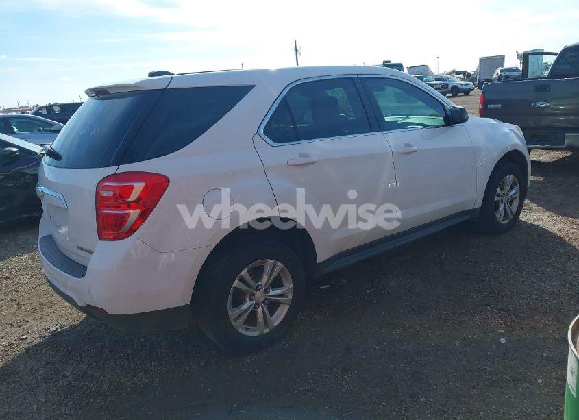 Photo 4 of 2016 Chevrolet Equinox LS (VIN 2GNALBEKXG1147434)