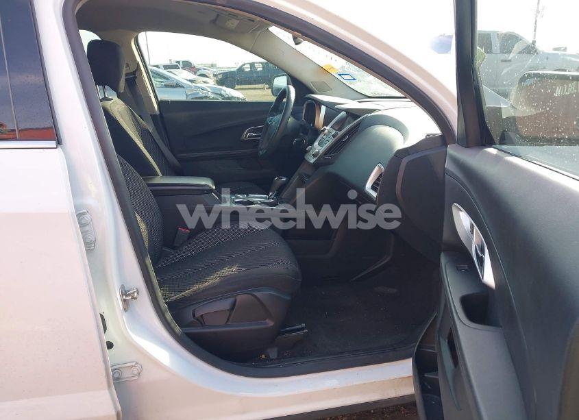 Photo 5 of 2016 Chevrolet Equinox LS (VIN 2GNALBEKXG1147434)