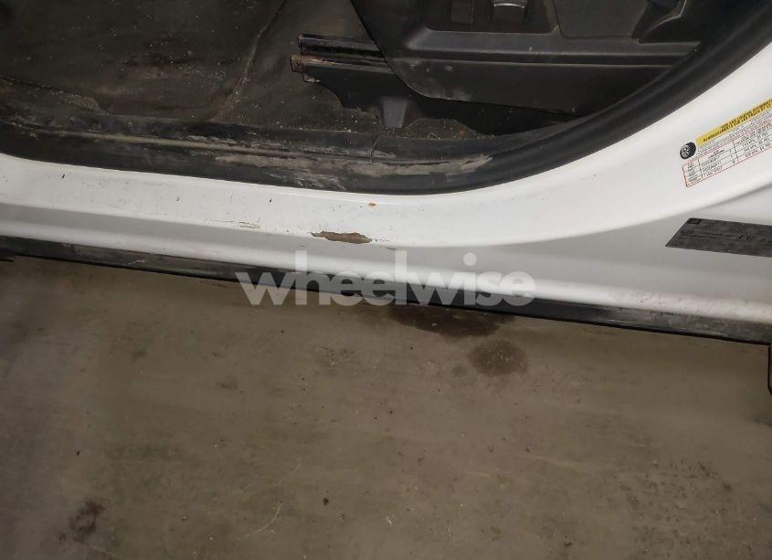 Photo 6 of 2017 Chevrolet Equinox LS (VIN 2GNALBEKXH1503141)