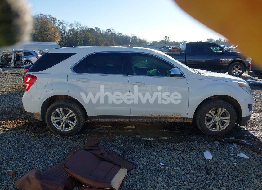 Photo 13 of 2017 Chevrolet Equinox LS (VIN 2GNALBEKXH1533143)