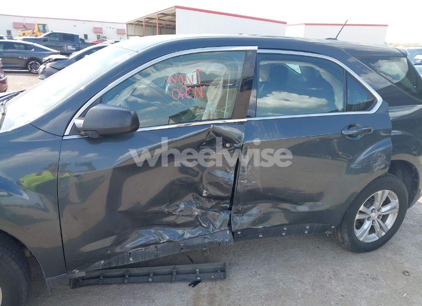 Photo 6 of 2017 Chevrolet Equinox LS (VIN 2GNALBEKXH1606110)