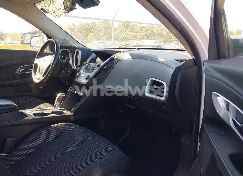 Photo 5 of 2016 Chevrolet Equinox LT (VIN 2GNALCEK0G1140031)