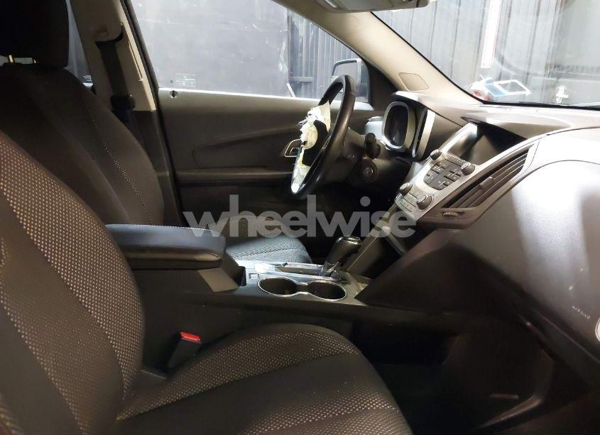 Photo 5 of 2017 Chevrolet Equinox LT (VIN 2GNALCEK0H1552273)