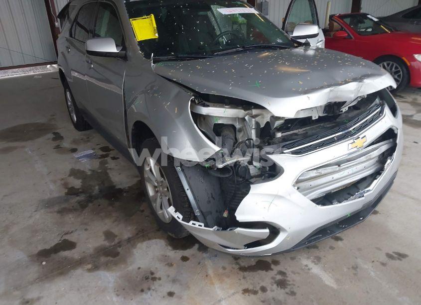 Photo 6 of 2017 Chevrolet Equinox LT (VIN 2GNALCEK0H1553245)