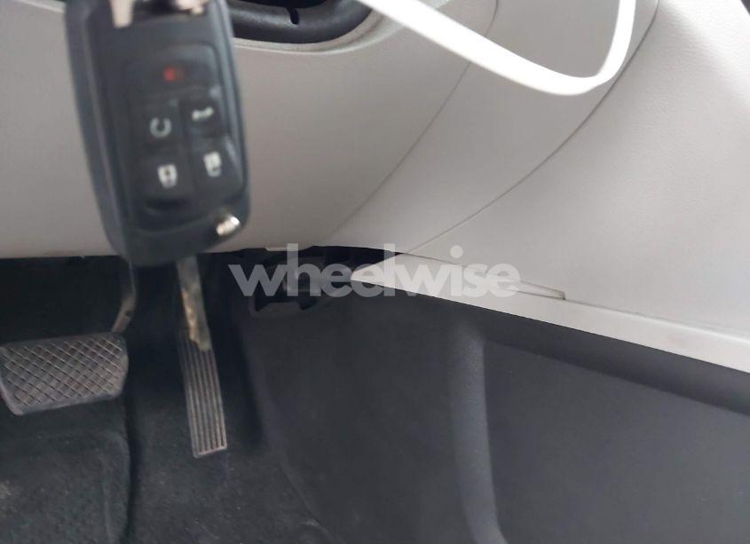 Photo 11 of 2015 Chevrolet Equinox 2LT (VIN 2GNALCEK1F6161228)