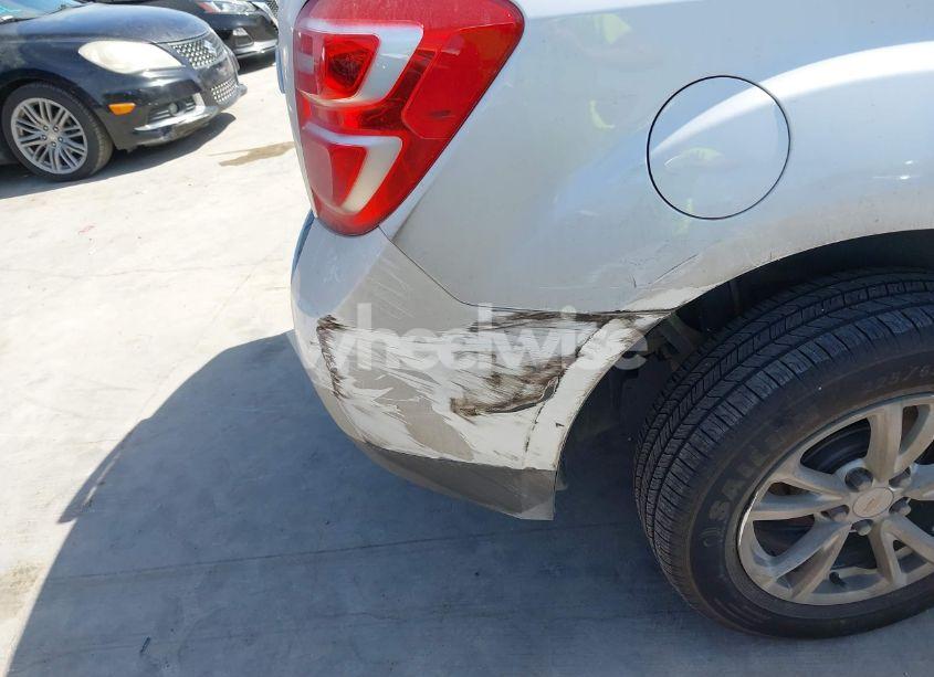 Photo 18 of 2016 Chevrolet Equinox LT (VIN 2GNALCEK1G6159397)