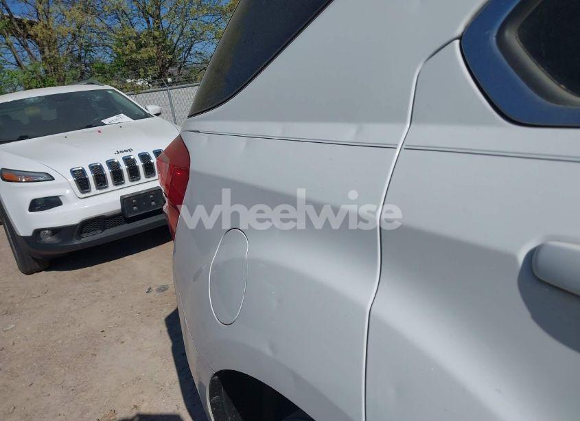 Photo 19 of 2017 Chevrolet Equinox LT (VIN 2GNALCEK1H1556364)