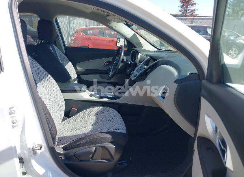 Photo 5 of 2017 Chevrolet Equinox LT (VIN 2GNALCEK1H1556364)