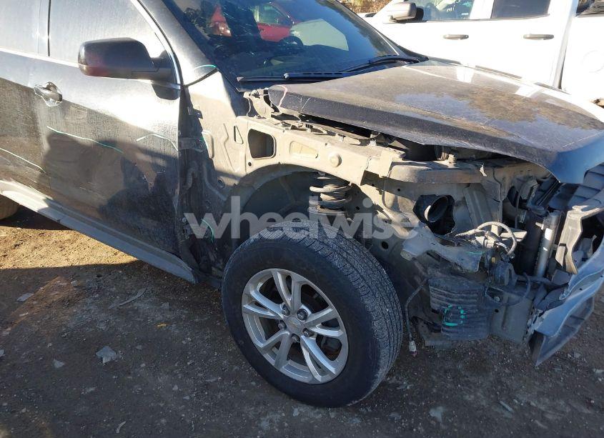 Photo 6 of 2017 Chevrolet Equinox LT (VIN 2GNALCEK1H1571124)