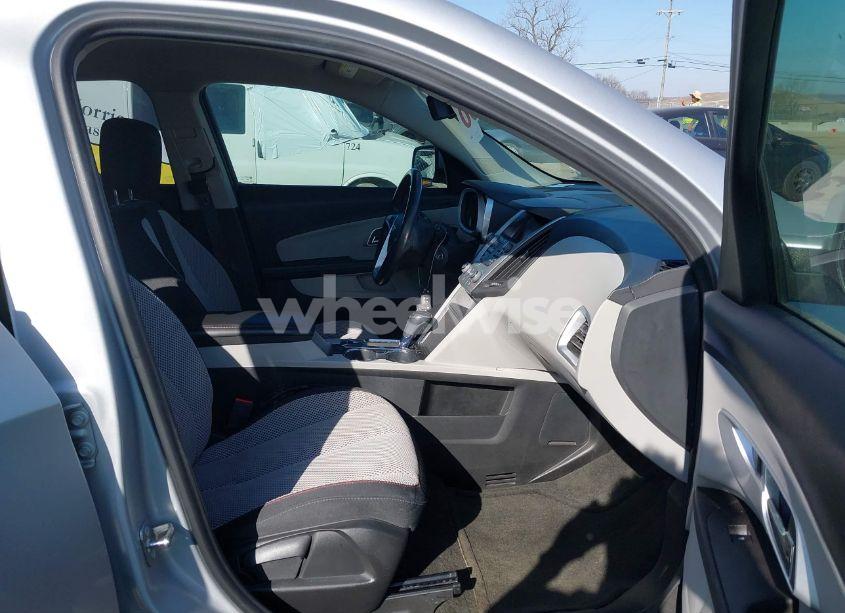 Photo 5 of 2017 Chevrolet Equinox LT (VIN 2GNALCEK1H6191753)