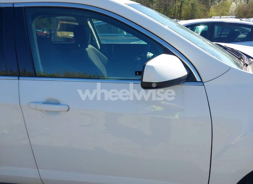 Photo 13 of 2016 Chevrolet Equinox LT (VIN 2GNALCEK2G1179378)