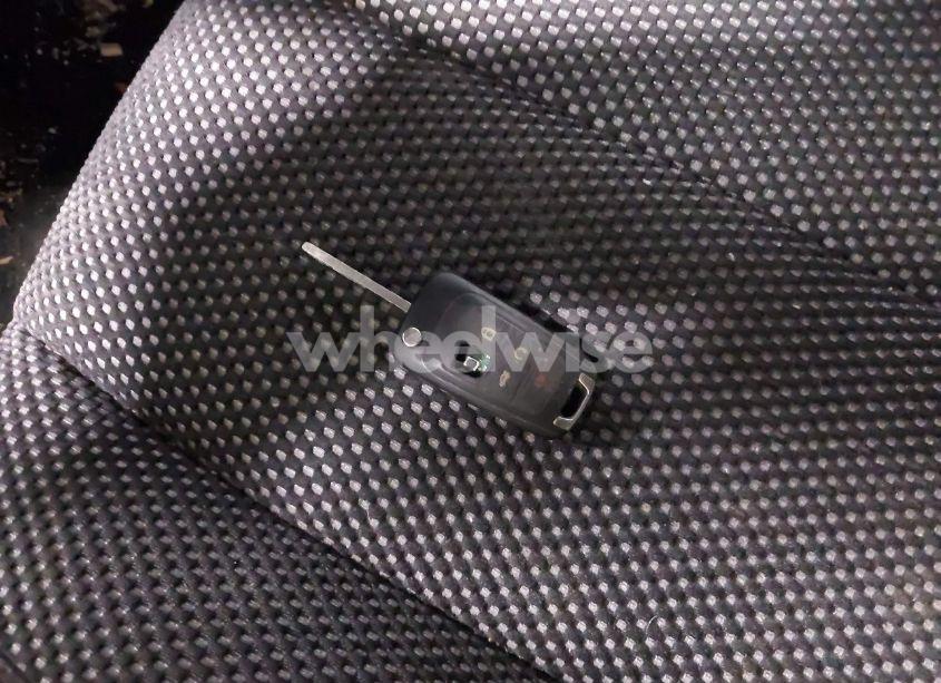 Photo 11 of 2016 Chevrolet Equinox LT (VIN 2GNALCEK3G6321479)