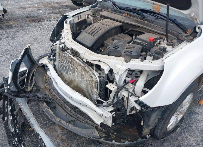 Photo 6 of 2017 Chevrolet Equinox LT (VIN 2GNALCEK3H1501642)