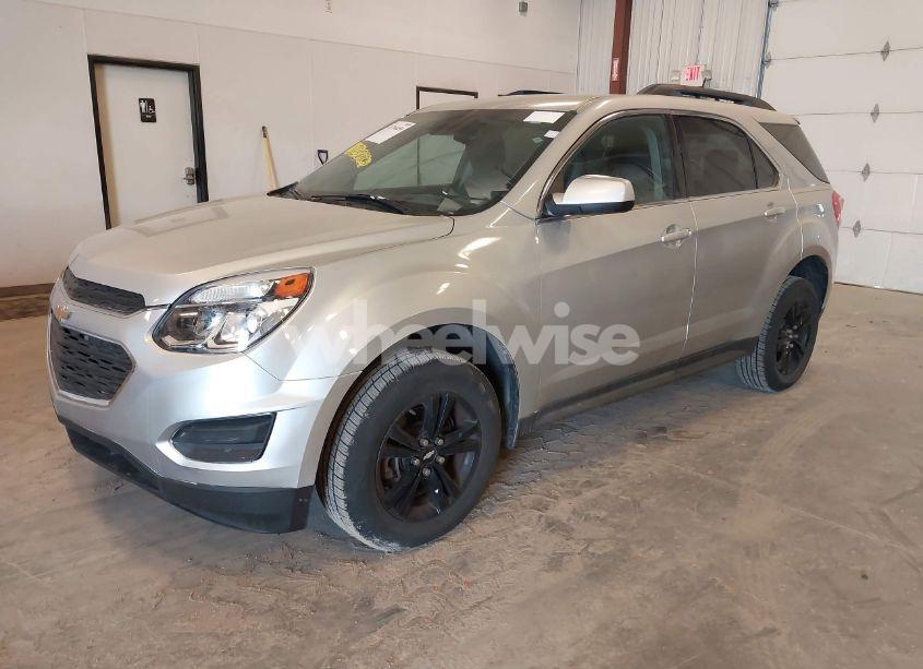 Photo 2 of 2017 Chevrolet Equinox LT (VIN 2GNALCEK3H1563266)