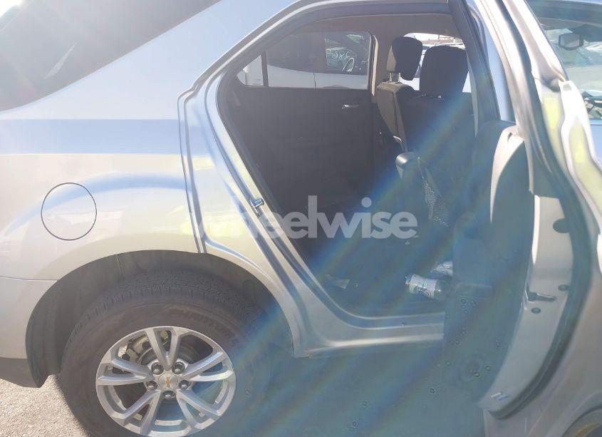 Photo 8 of 2017 Chevrolet Equinox LT (VIN 2GNALCEK3H6182522)