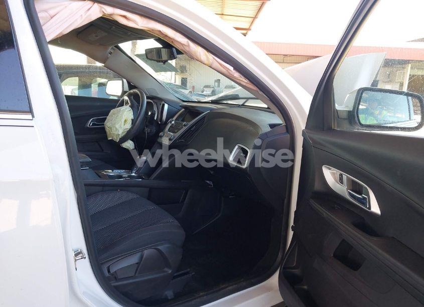 Photo 5 of 2016 Chevrolet Equinox LT (VIN 2GNALCEK4G6272633)