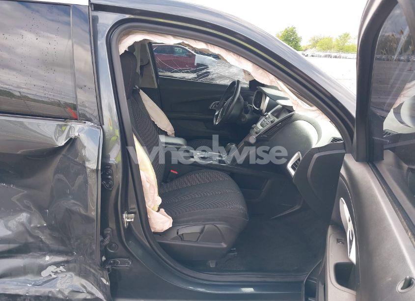 Photo 5 of 2017 Chevrolet Equinox LT (VIN 2GNALCEK4H1576799)