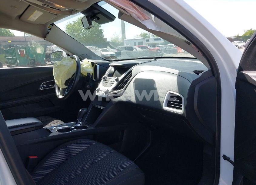 Photo 5 of 2017 Chevrolet Equinox LT (VIN 2GNALCEK4H1577709)