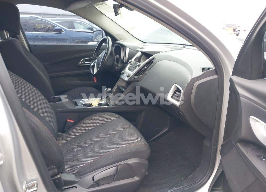 Photo 5 of 2017 Chevrolet Equinox LT (VIN 2GNALCEK4H1584160)