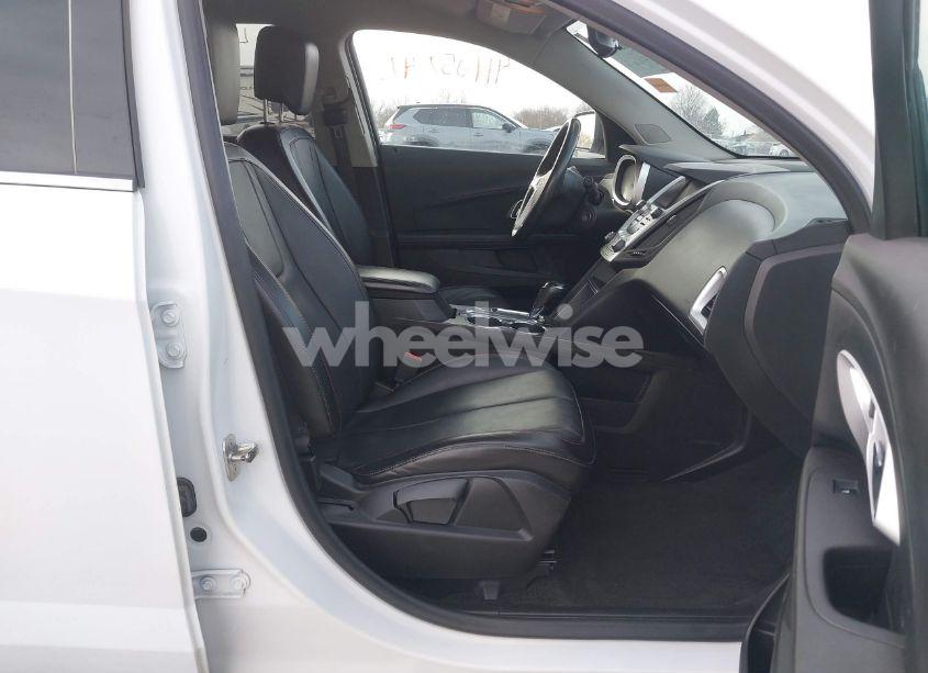 Photo 5 of 2017 Chevrolet Equinox LT (VIN 2GNALCEK5H6155130)