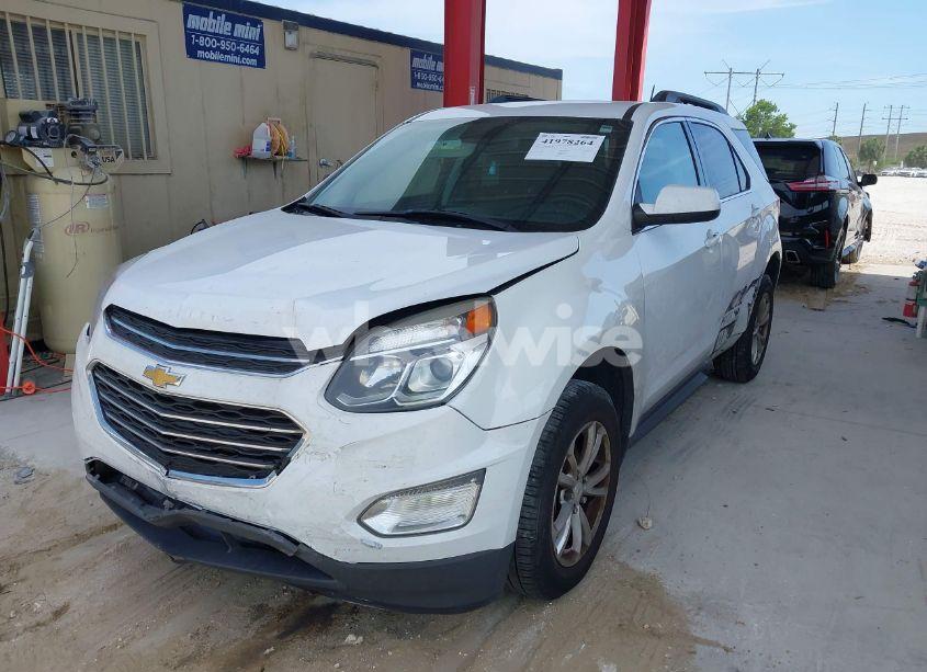 Photo 2 of 2017 Chevrolet Equinox LT (VIN 2GNALCEK5H6265823)