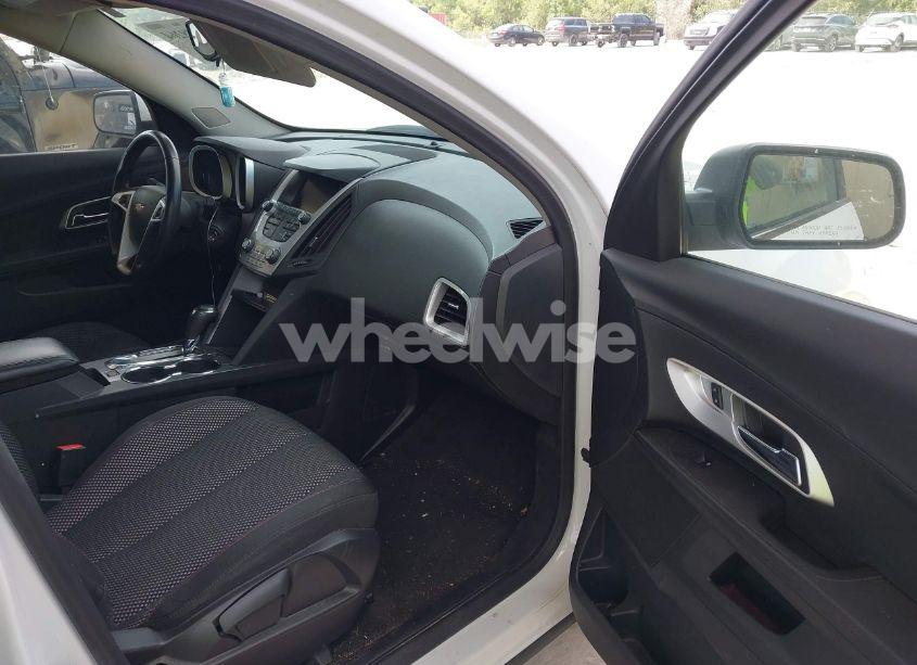 Photo 5 of 2017 Chevrolet Equinox LT (VIN 2GNALCEK5H6265823)