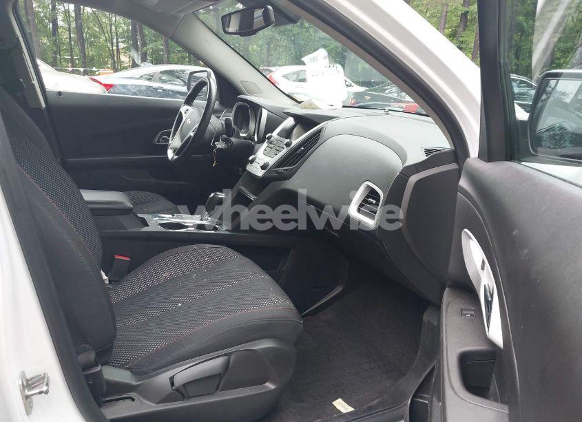 Photo 5 of 2016 Chevrolet Equinox LT (VIN 2GNALCEK6G6102161)