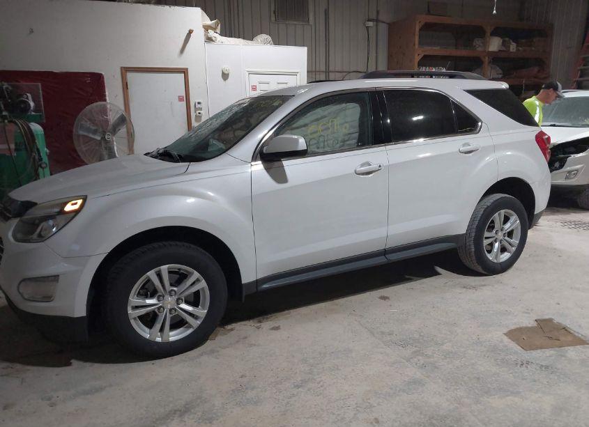 Photo 2 of 2016 Chevrolet Equinox LT (VIN 2GNALCEK6G6322531)