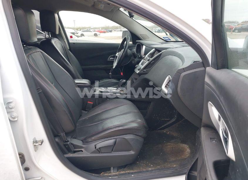 Photo 5 of 2017 Chevrolet Equinox LT (VIN 2GNALCEK6H1582264)