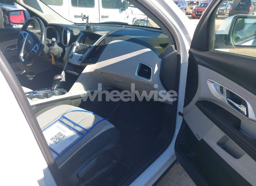 Photo 5 of 2016 Chevrolet Equinox LT (VIN 2GNALCEK7G1120116)