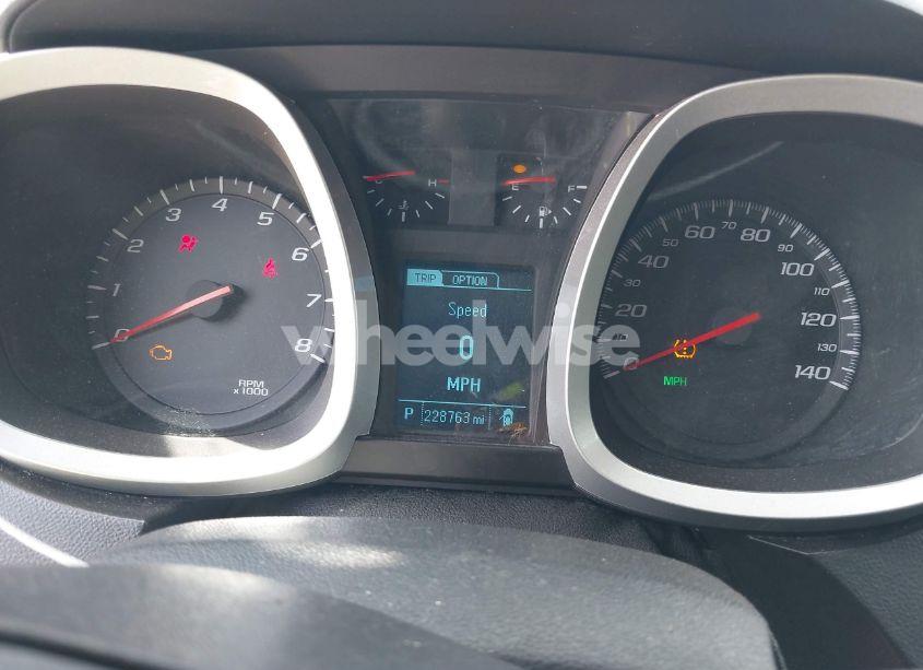 Photo 7 of 2016 Chevrolet Equinox LT (VIN 2GNALCEK7G6246558)